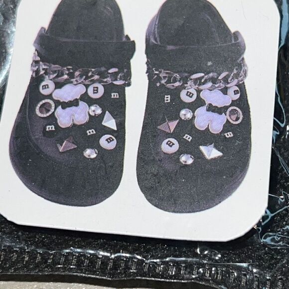 Crock / Clogs Accessories Kit New In Package Teddy Bear And M&M’s - Picture 4 of 5